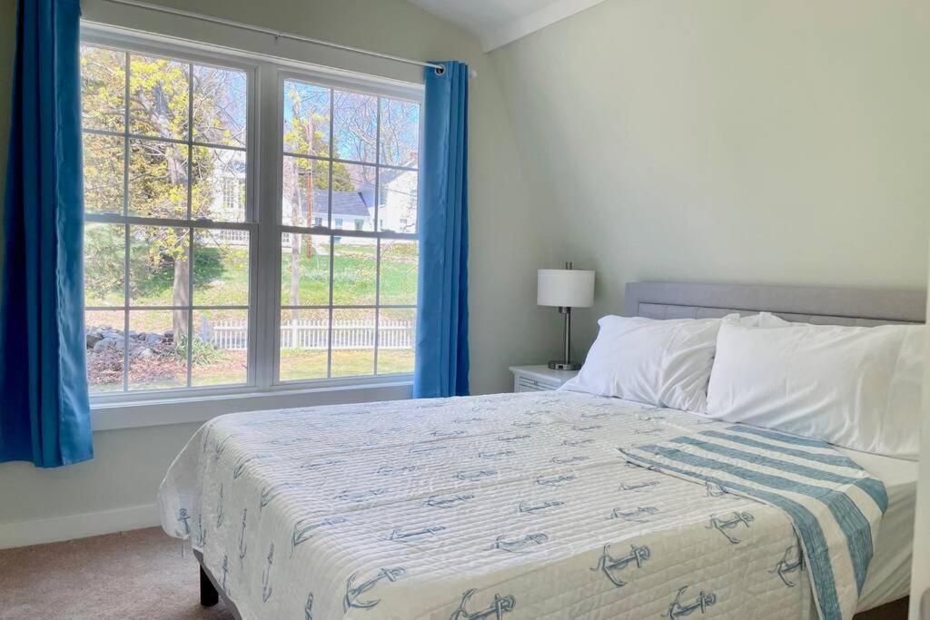 Newly Renovated Carriage House Near Town & Beaches Madison Exterior foto
